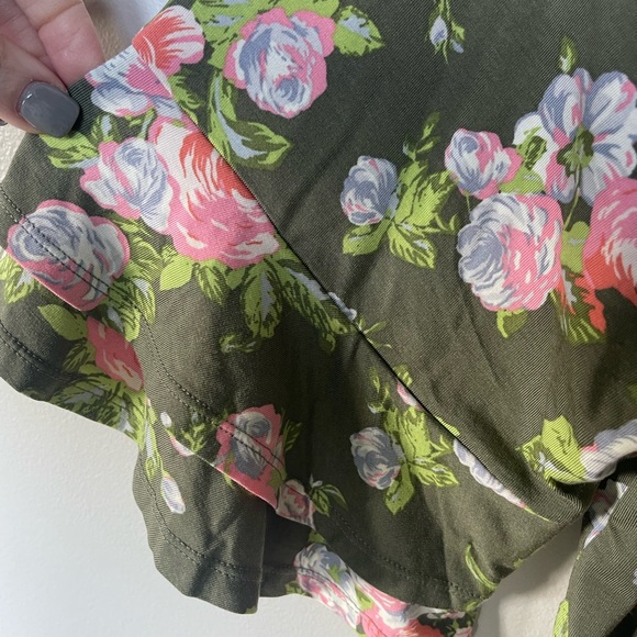 Matilda Jane flouncy floral green ruffle top S - Picture 3 of 5